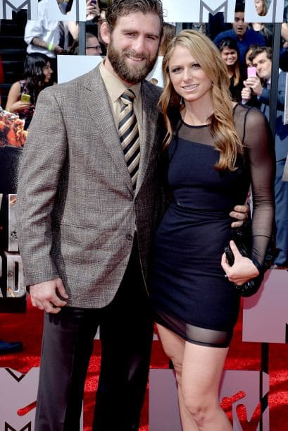 Otro artista marcial, Brett Cooper, con su pareja. Mira aquí los videos más chismosos.