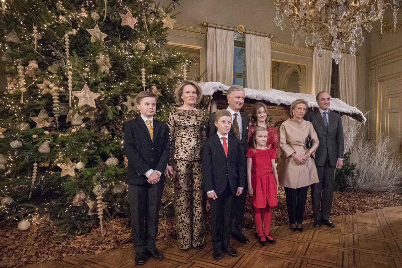 En Bélgica el Príncipe Gabriel, la Reina Matilde, el Príncipe Emmanuel, el Rey Felipe, la Princesa Eleonore, la Princesa Elizabeth, la Princesa Astrid asisiteron al concierto de Navidad en el palacio real ubicado en Bruselas.