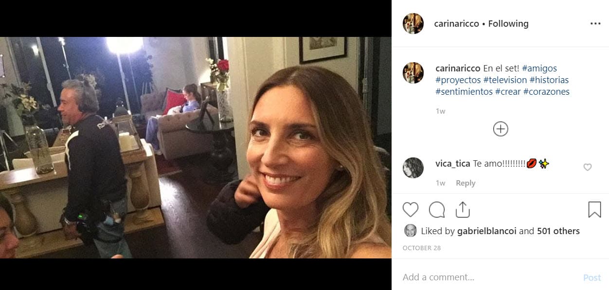 Y hace unos días publicó dos imágenes en donde se puede ver que volvió a los foros de grabación, aunque hasta el momento no ha dado mayor detalle de su nuevo proyecto.