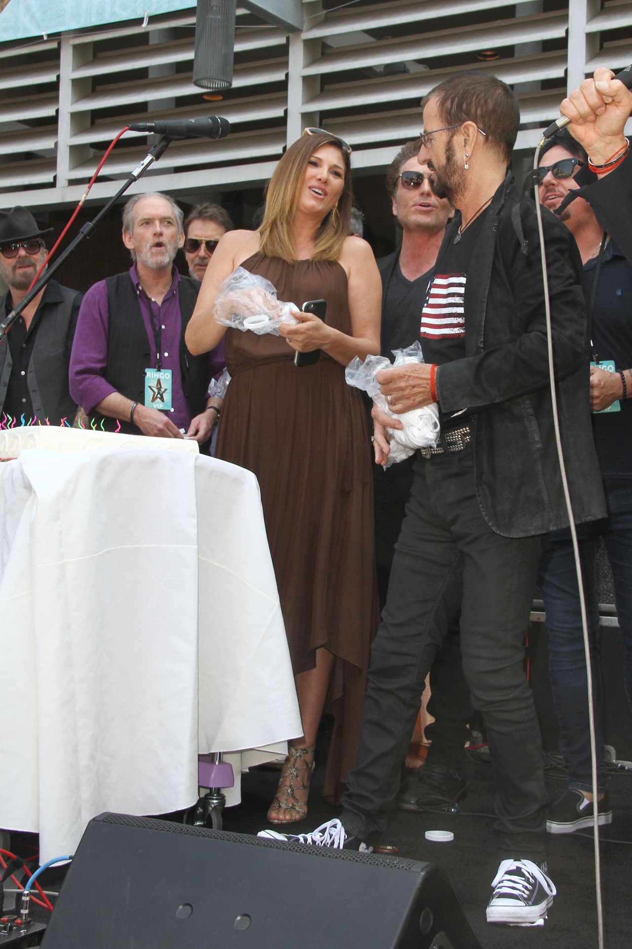 Daisy compartía unas dulces palabras con Ringo.