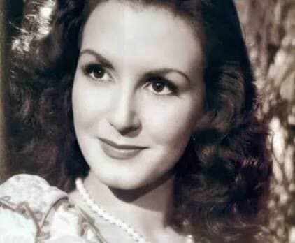 <b>Marga López </b>interpretó el personaje de 'Refugio' en la película 'Corona de lágrimas', esto en el año 1968. 
<b>Ana Martin y Juan Ferrara</b> también participaron en el filme.