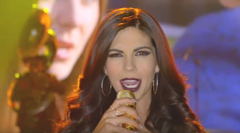 Ante la respuesta del público por su papel como 'Morgana Santana', en entrevista para Televisa Espectáculos, la actriz declaró que se lanzaría como cantante si sus fanáticos se lo pedían, pero no lo han hecho.