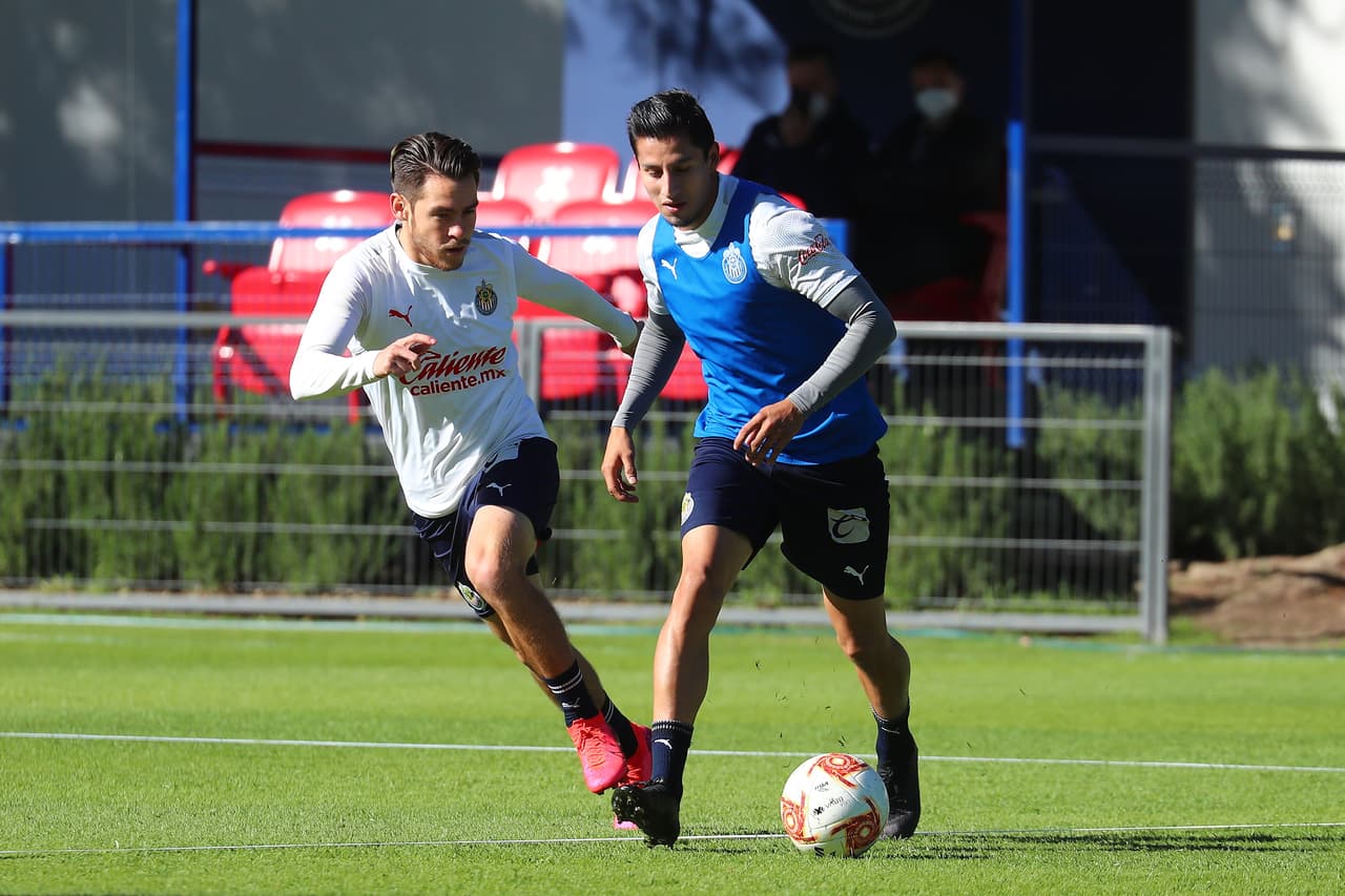 Las Chivas del Guadalajara se preparan con fuertes entrenamientos en Verde Valle para su primera fecha del torneo Guard1anes 2021, que será este viernes a las 19:30 ante el equipo de Puebla en el Estadio Cuauhtémoc.