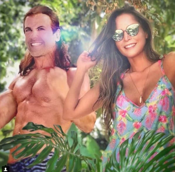 Además de utilizar un cuerpo que no es suyo, Carlos Ponce escribió: "Aquí, dando un paseo con la guapa Carmen Villalobos".