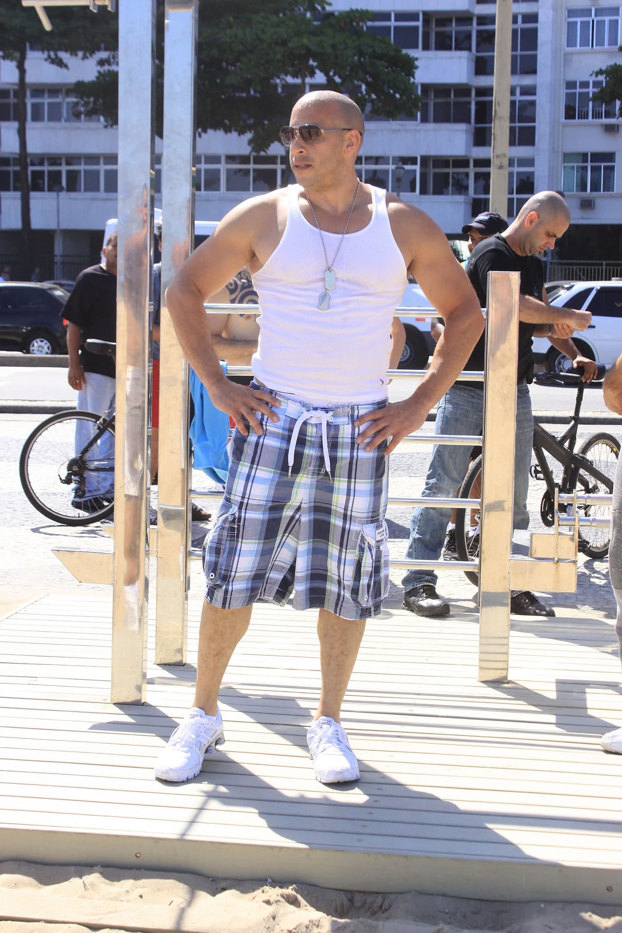 "Debes saber que estás visitando una comunidad donde nadie es una amenaza para ti ni para nadie que nos visite".
<br>