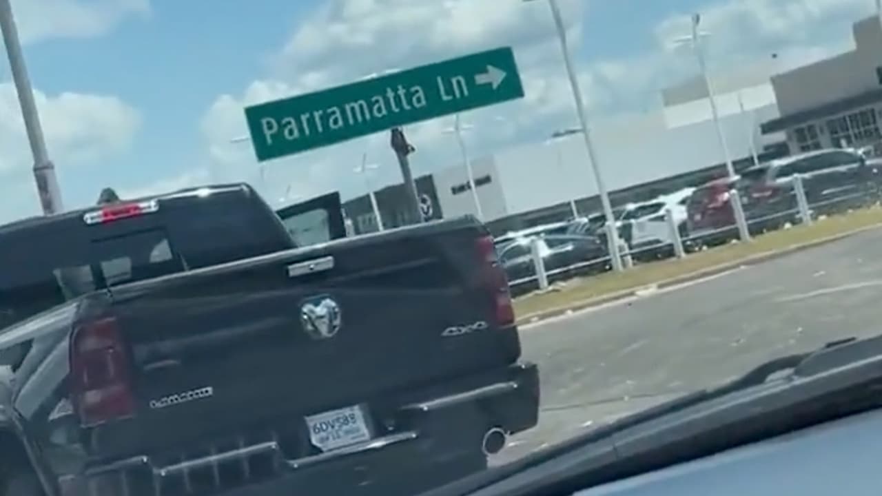 La pareja estuvo involucrada en el incidente ocurrido en la carretera I-45, hacia el norte, cerca de la carretera FM 1960, en Houston. 
<br>
<br>Las imágenes captadas en video muestran cuando el conductor de una camioneta empezó a perseguir a otro vehículo en el que viajaba un niño de 2 años.