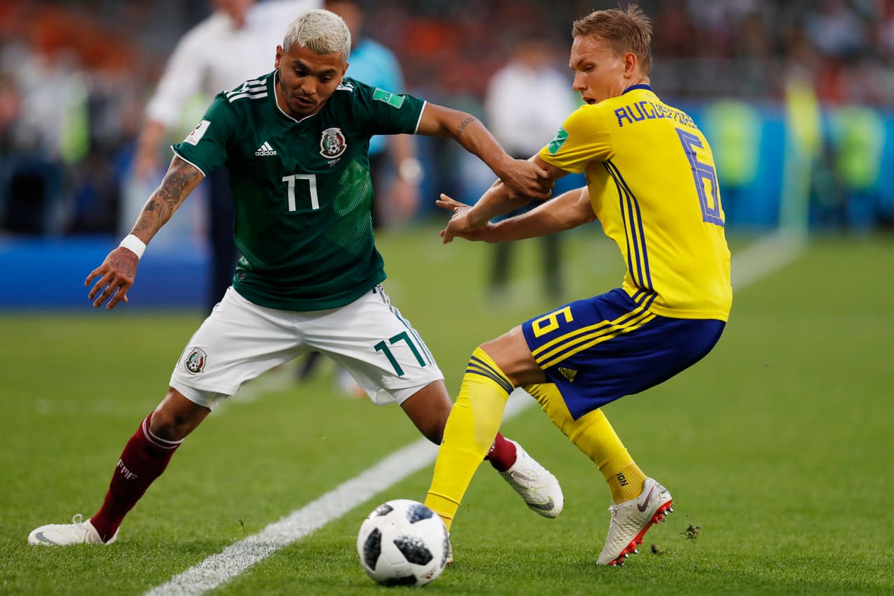 Jesús Manuel Corona: 6. Con pocos minutos en el campo y con el juego decidido, el delantero del FC Porto tuvo una actuación de mucho ímpetu pero poca eficacia, trató de ser factor de cambio y no pudo.