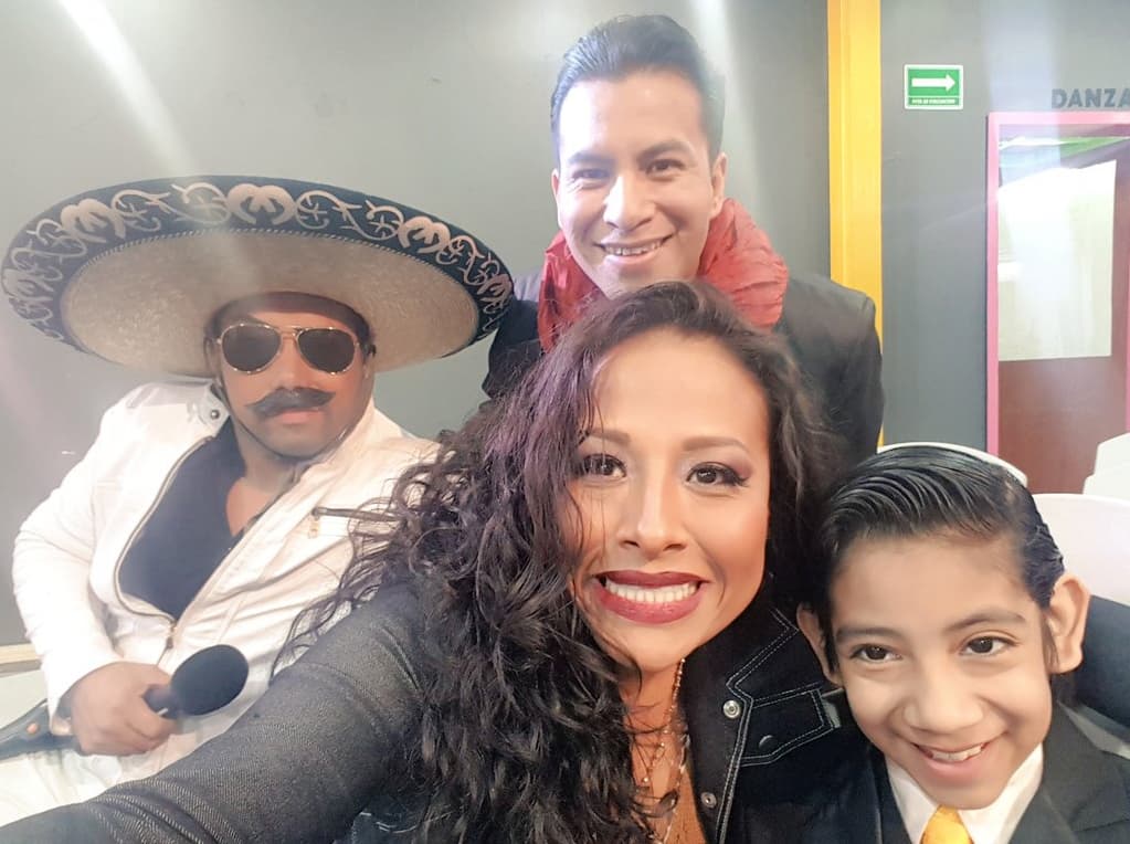 El joven actor ha seguido en contacto con el medio de la farándula y es común verlo junto a personalidades de la televisión.