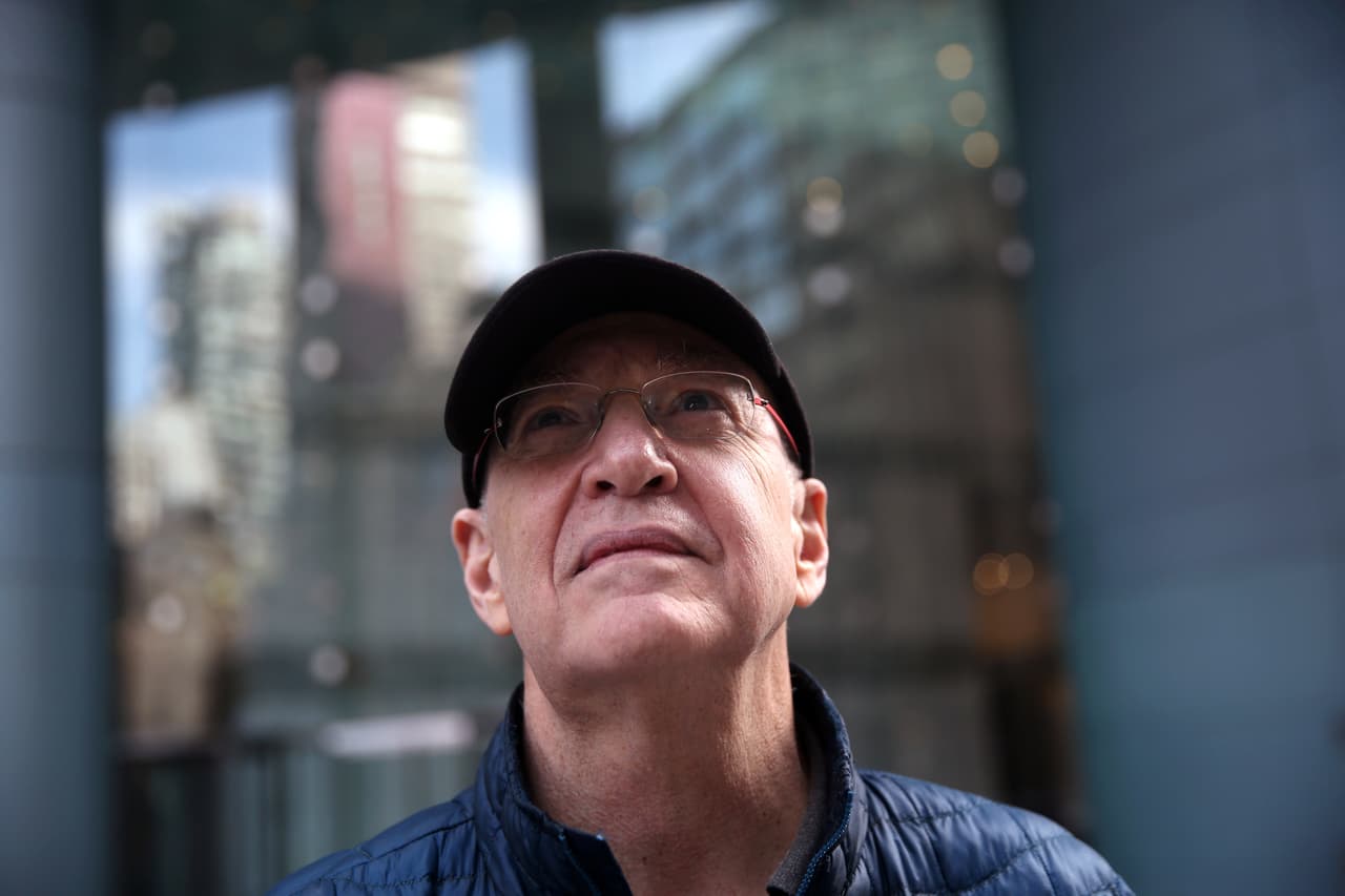 Cohen murió el 31 de de marzo de 2016, en Portland, Oregon, a la edad de 68 años.