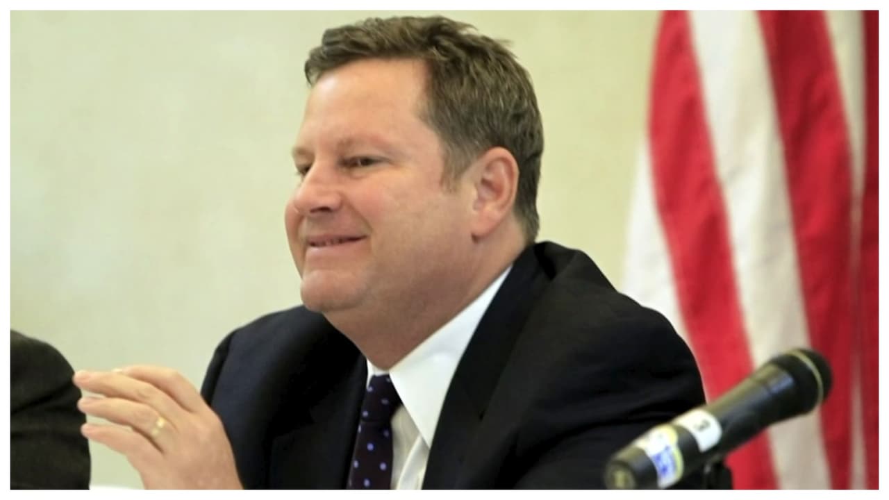 Encargado de negocios de embajada de EEUU en Cuba es acosado en la isla