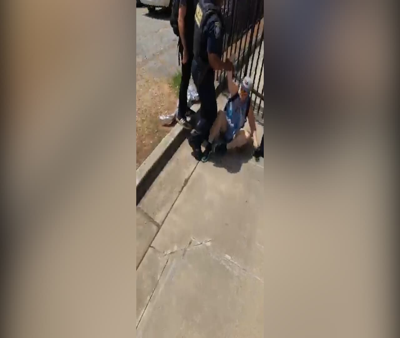 Una protesta este lunes contra el Servicio de Inmigración y Control de Aduanas de los Estados Unidos (ICE) en Atlanta terminó con al menos dos personas arrestadas, según los organizadores de la manifestación.