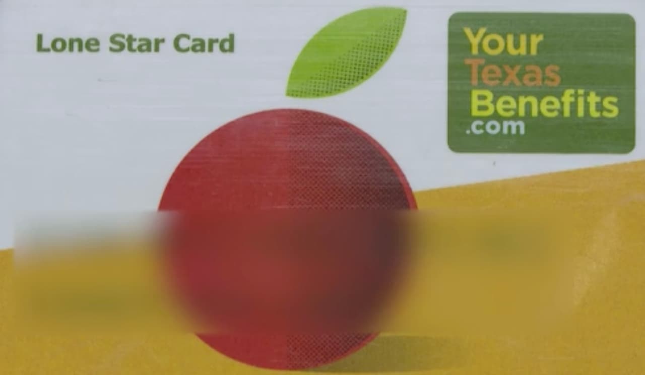 El Departamento de Salud y Servicios Sociales de Texas 
<b>señala que, en promedio, en el condado de Harris una familia ha recibido $385 cada mes del programa SNAP.</b>