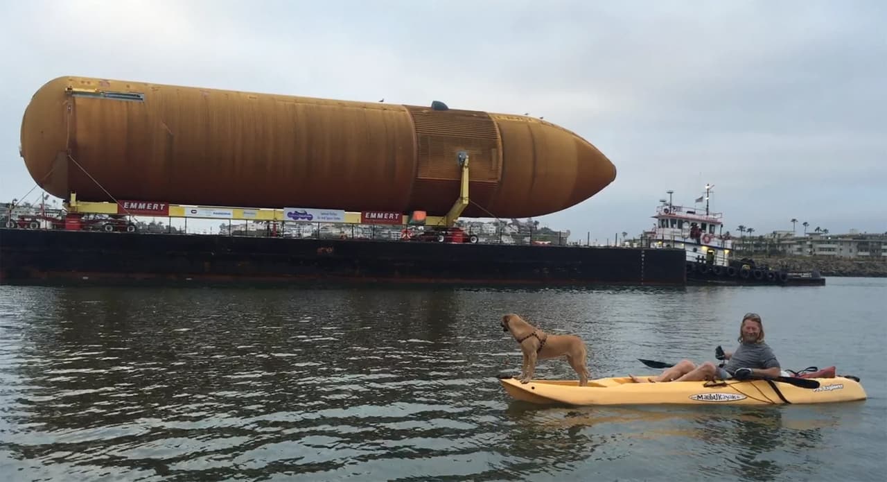 El tanque de combustible tras arribar a Marina del Rey (Los Ángeles). 05/18/2016