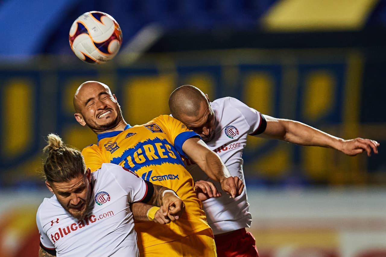 El goledor del torneo Alexis Canelo se encarga de anotar el gol que la da la victoria a Toluca 0-1 sobre Tigres. Los regios han conseguido cuatro de los últimos 12 puntos y los Diablos se suben a la segunda posición de la tabla de manera momentánea.