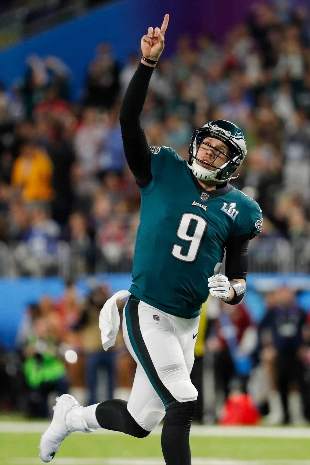 Super Bowl LII - Estadísticas al medio tiempo: Nick Foles ha completado 13 de 22 envíos para 215 yardas con un anotación y una intercepción. Además tuvo una recepción de ánotación de 1 yarda.