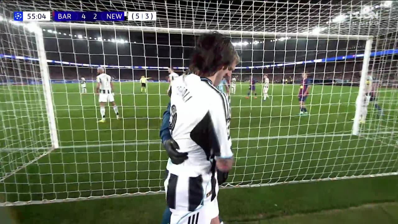 ¡GOL!  anota para FC Barcelona. Robert Lewandowski