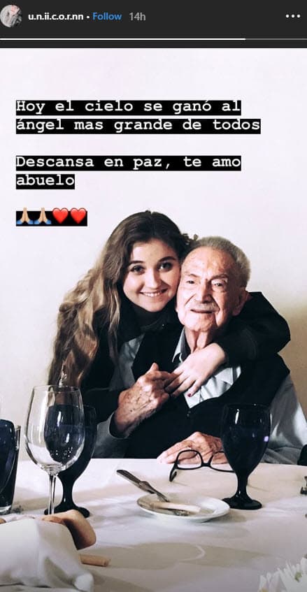La primera en compartir la información fue Fernanda Castro, quien publicó en sus historias de Instagram una fotografía donde aparece con su bisabuelo, a quien de cariño llamaba "abuelo".