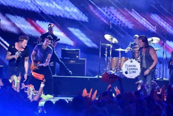 14. Florida Georgia Line; 375,544 dólares; 40.43 dólares.