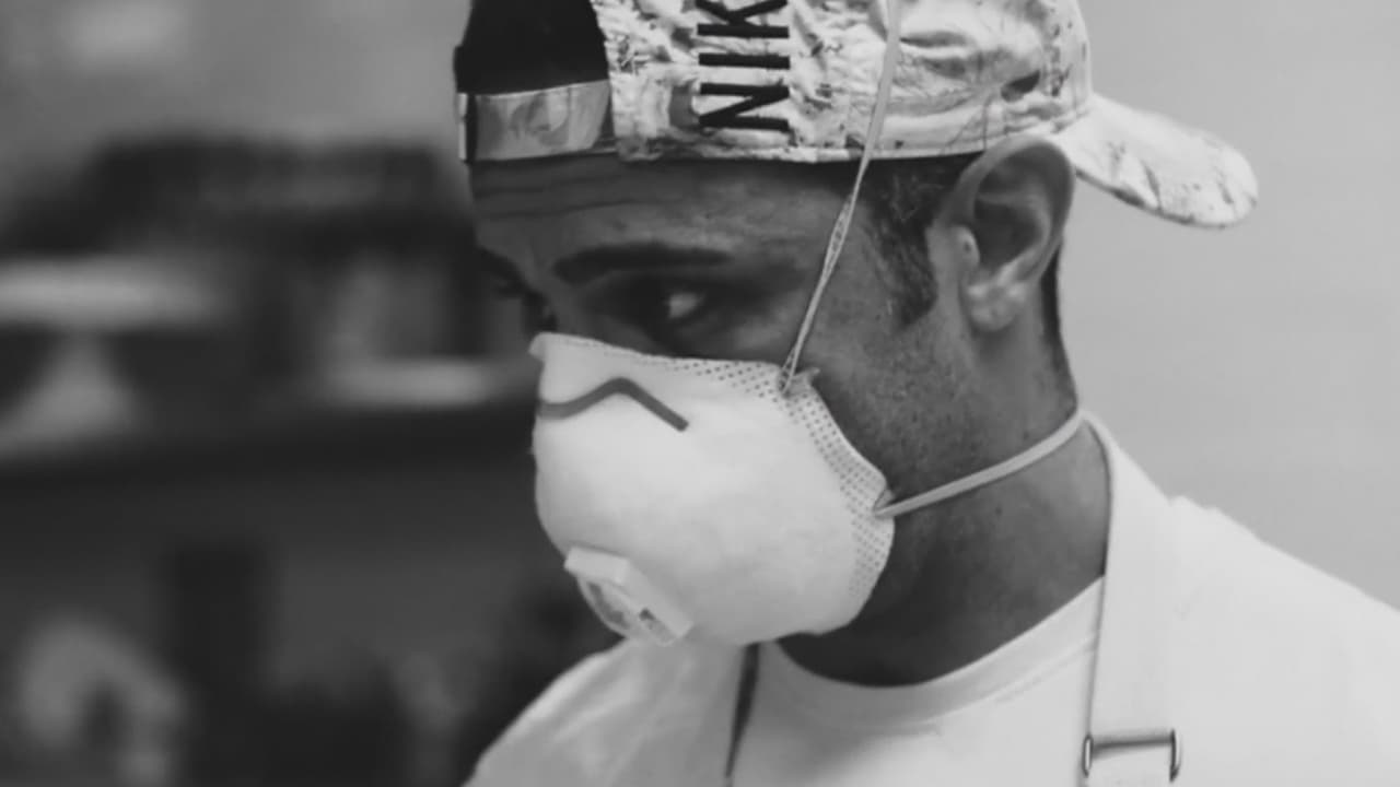 Este propietario de dos restaurantes tuvo que reinventar su negocio para subsistir en medio del coronavirus