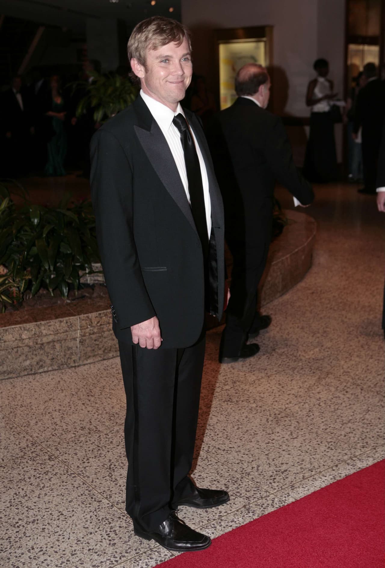 El 2 de abril pasado, Schroder habría protagonizado en un incidente similar con la misma mujer, pero de acuerdo a TMZ 
<a href="https://www.tmz.com/2019/05/02/rick-schroder-domestic-violence-girlfriend-big-misunderstanding-arrested/" target="_blank">no fue arrestado</a> porque la mujer supuestamente agredida se negó a presentar cargos.