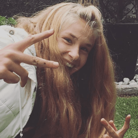 No cabe duda de que Nicole es bella, graciosa y ocurrente.