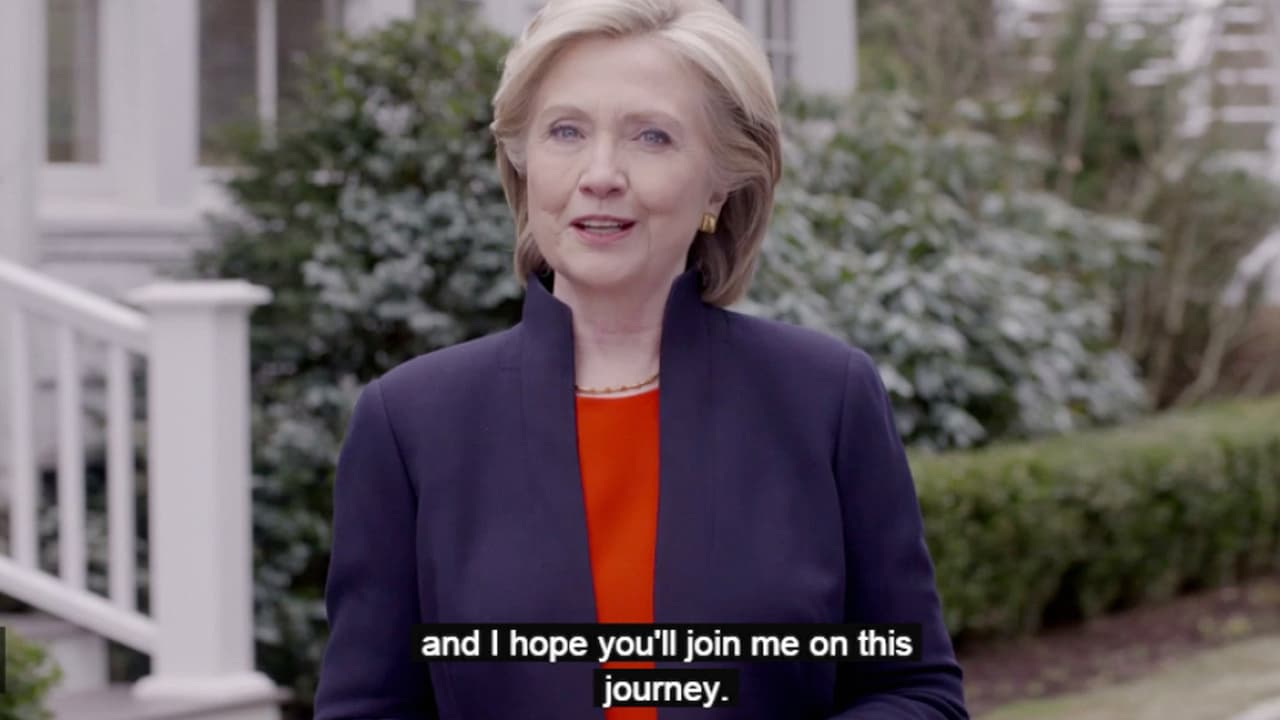 <b>Hillary Rodham Clinton pega primero.</b> La exsecretaria de Estado y exprimera dama
<b><a href="https://www.youtube.com/watch?v=0uY7gLZDmn4">lanza un video</a></b> presentando historias de un diverso grupo de estadounidenses, para anunciar oficialmente que competirá en la carrera por la nominación del Partido Demócrata. 12 de abril de 2015.