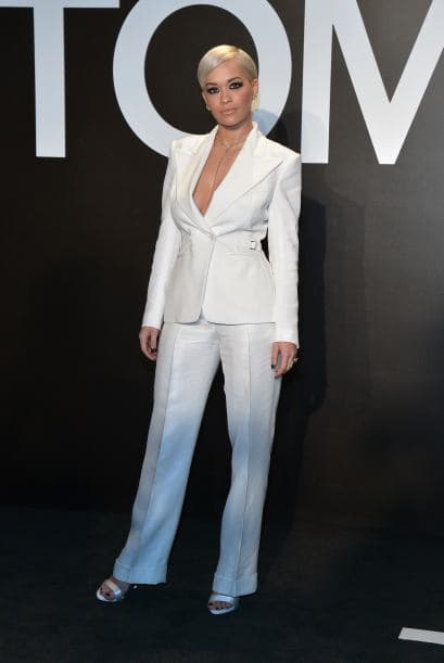 O uno más sofisticado de corte 'sexy' al frente para darle un toque más femenino.