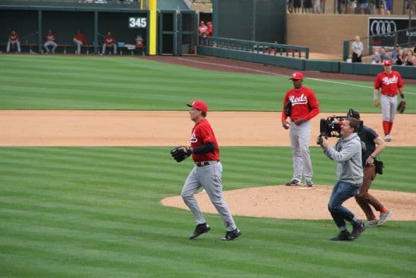 ¡El famoso comediante Will Ferrell se lució jugando con 10 equipos diferentes de la MLB  en cinco partidos del Spring Training en un solo día! Mientras los fans le hacían porras al comediante, éste les hacía bromas desde la cancha. Su hazaña fue grabada para una producción televisiva que será transmitida por HBO a finales de año.