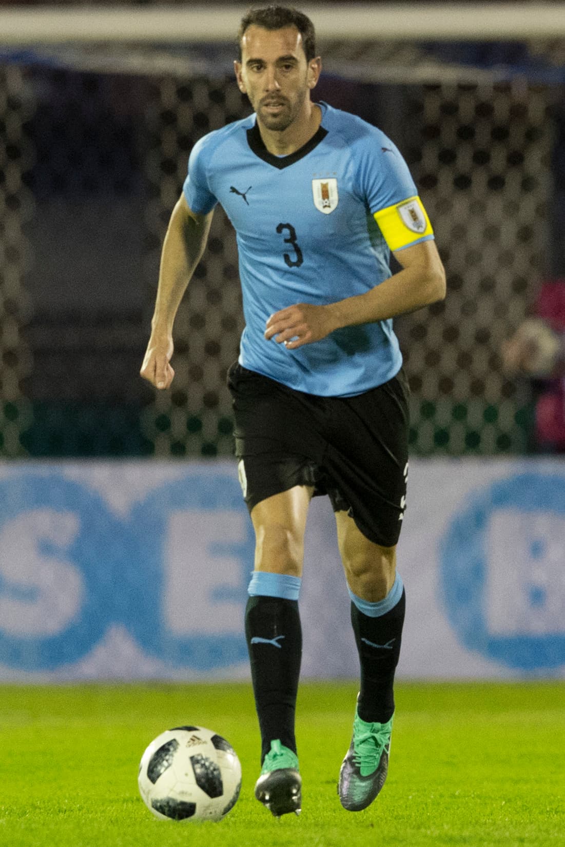 Defensa: Diego Godín (Uruguay)