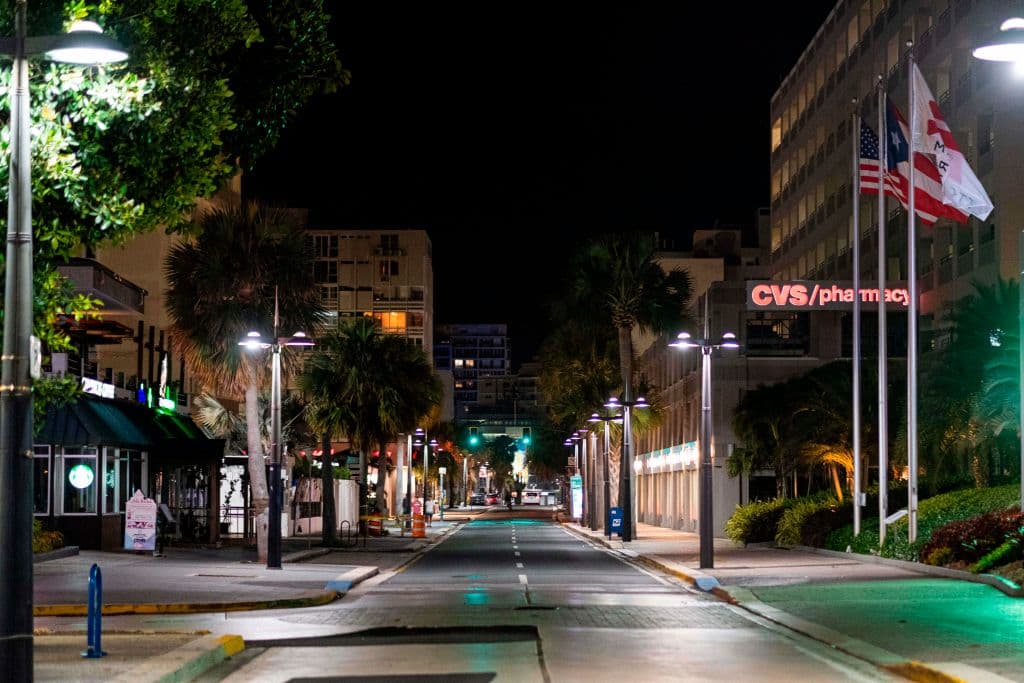 Desde el domingo 15 de marzo, 
<b>Puerto Rico</b> decretó el toque de queda para así mismo intentar que el coronavirus se propague lo menos posible, después de que se confirmaron los primeros casos de contagio.