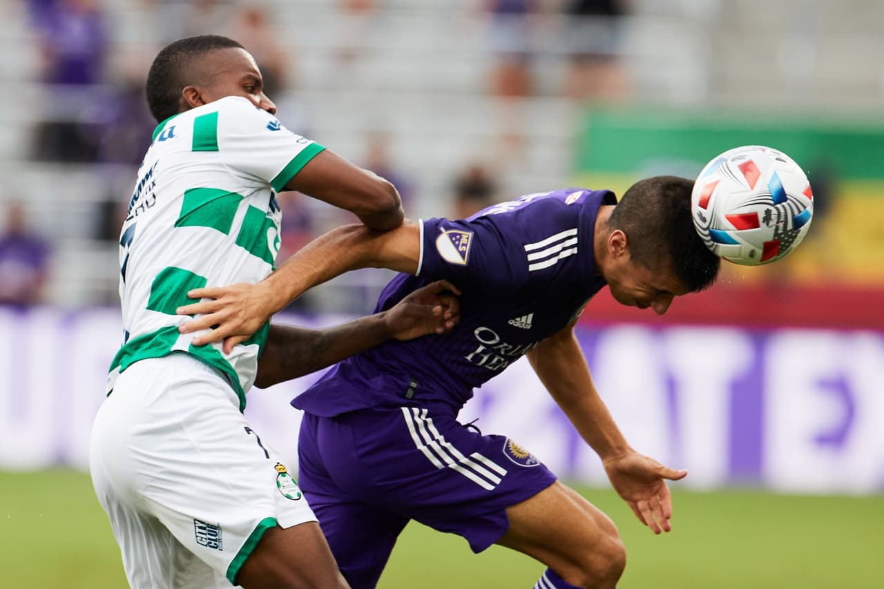 Juan Ferney Otero se pone la capa de héore y con su solitario gol al minuto 30, Santos vence 0-1 al Orlando City en los cuartos de final.