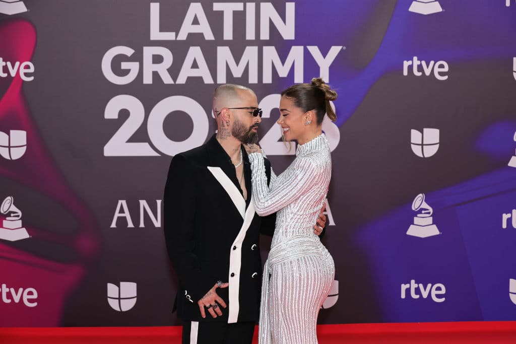 Mike Bahía y Greeicy Rendón llegaron muy enamorados. Esta pareja lleva una década juntos, incluso tienen un hijo de un año.