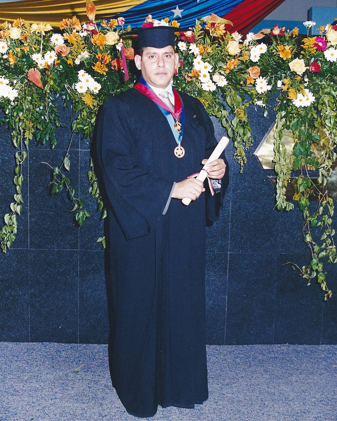 Efraín Ortega era administrador del Banco Central de Venezuela. Inicialmente fue acusado de terrorismo. Desde 2014, está preso en una cárcel común en Caracas, gravemente enfermo y a la espera de un juicio por dos nuevos cargos: fabricación de explosivos y asociación para delinquir. Foto: Álbum familiar