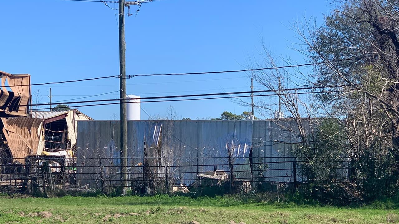 Si no tienes seguro de la propiedad es importante mantener la documentación de los daños porque los podrías necesitar en corte.