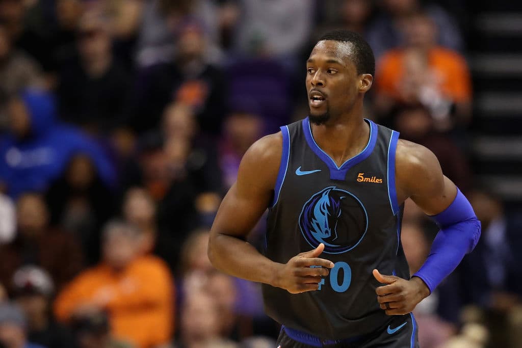 <b>Harrison Barnes</b>: deja los Dallas Mavericks y se suma a los Sacramento Kings. Nunca cumplió las expectativas y su salida libera espacio en el tope salarial de los Mavs.