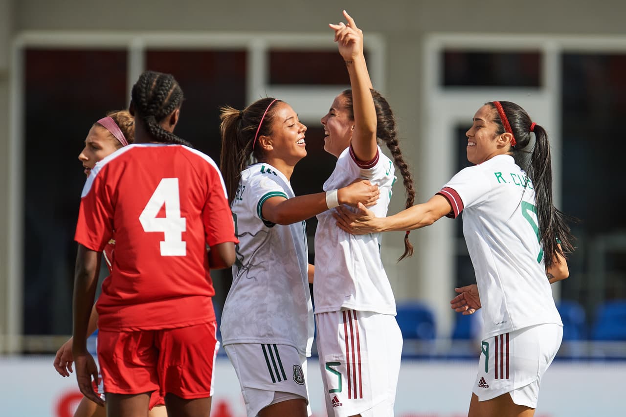 Con goles de Liliana Mercado, Stephany Mayor, Kiana Palacios, Jimena López y doblete de Renae Cuéllar, México gole y continúa con su paso perfecto rumbo a Tokio 2020.