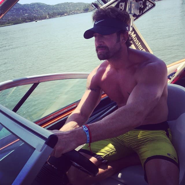 ¿O ese cuerpazo que se carga? ¿Difícil decidirse verdad?