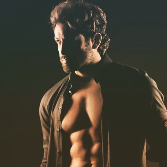 Max fue el sueño de muchas chicas: bueno, amoroso e increíblemente guapo.