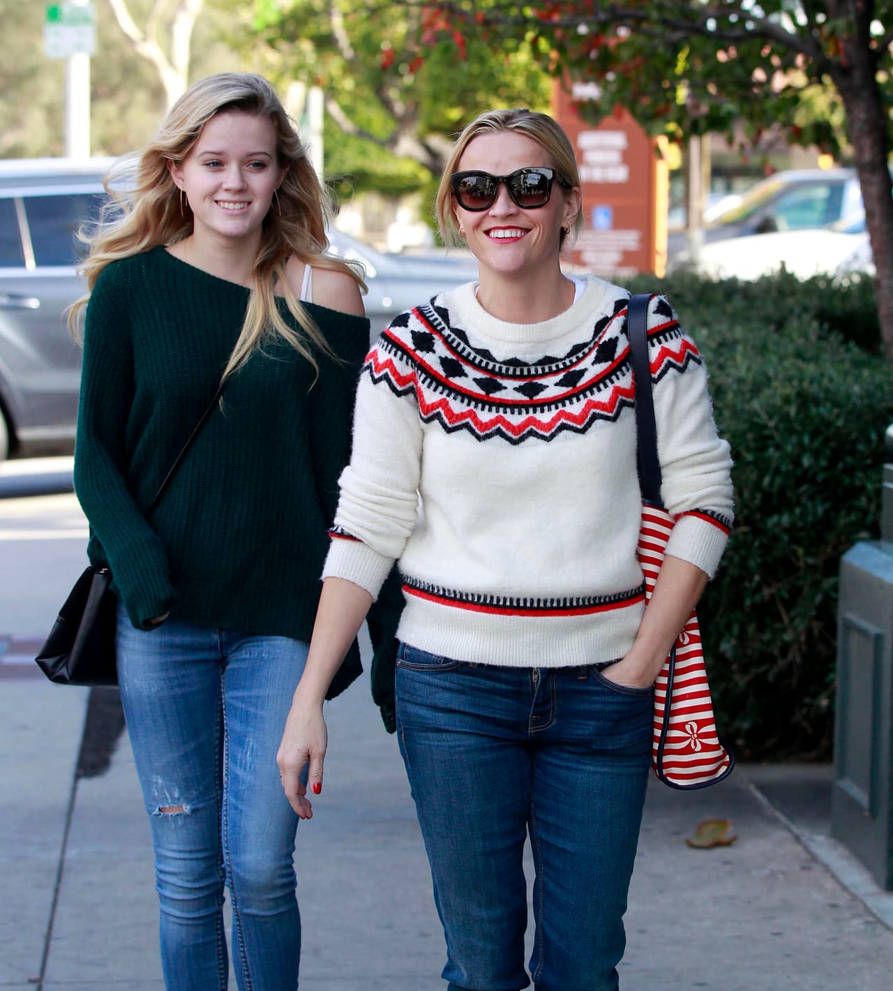 Nos encanta el estilo descomplicado de la actriz, un look perfecto para la temporada.