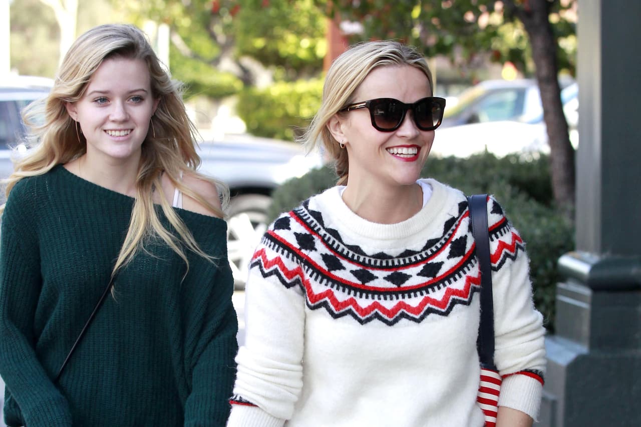 Ava cada vez se roba más las cámaras, ¿será que debutará en una película como doble de su mamá?