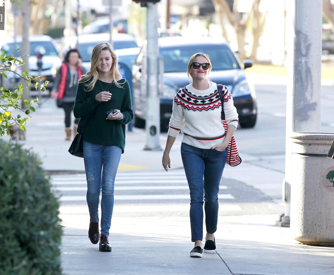 La actriz de Hollywood tiene algo que todas las madres envidian y es que su hija pueda pasar por su hermana.