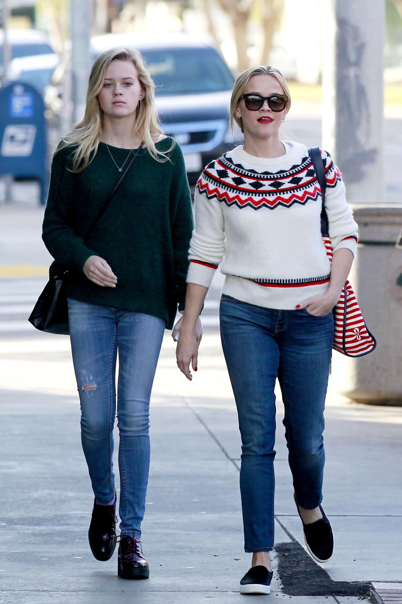 Ava es uno de los tres hijos de la actriz, quien tiene otro con su ex marido Ryan y un pequeño de tres años con su esposo Jim Toth.