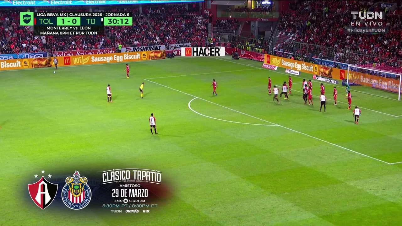 ¡Pedían tarjeta roja! Paulinho se iba solo pero Ortíz cortó el avance