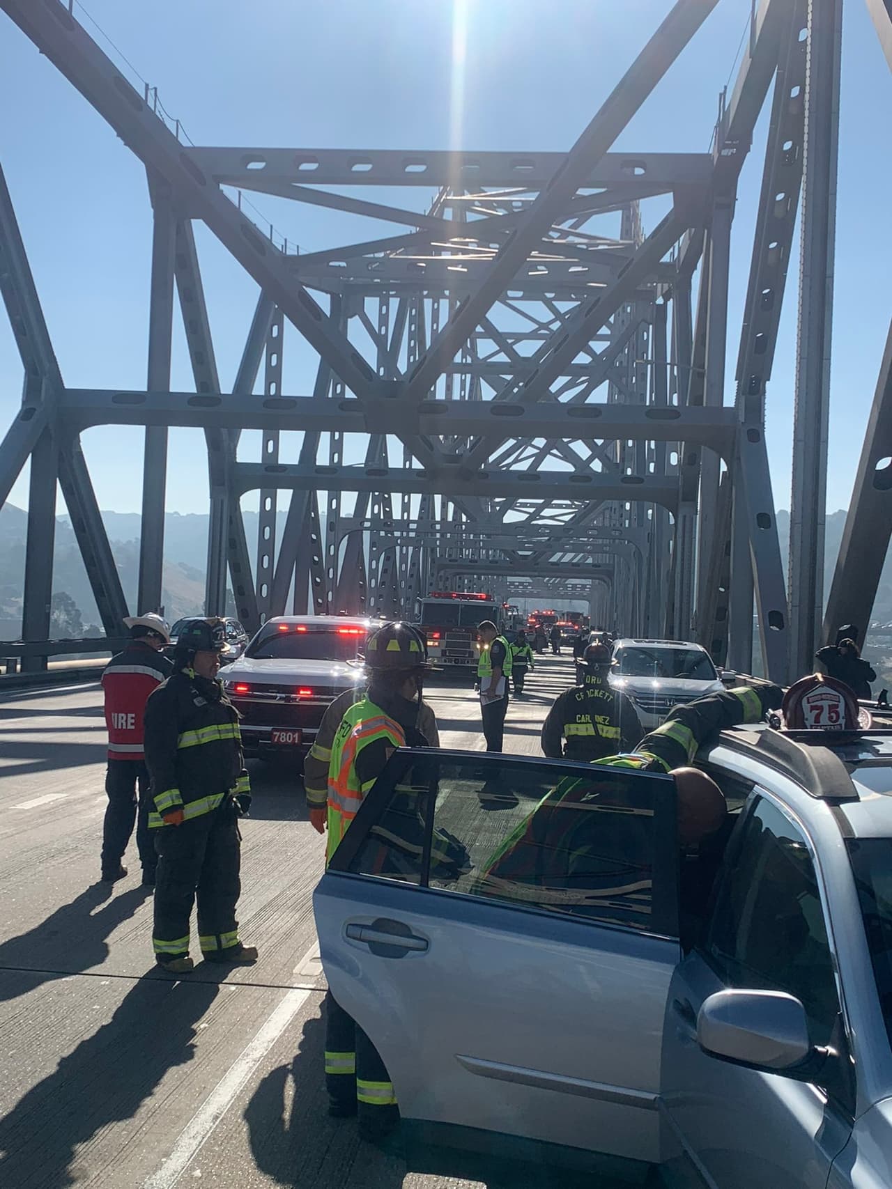 Automovilistas que viajaban durante el Thanksgiving protagonizaron un accidente en la Interestatal 80, justo en el puente de Carquinez.
<br>
