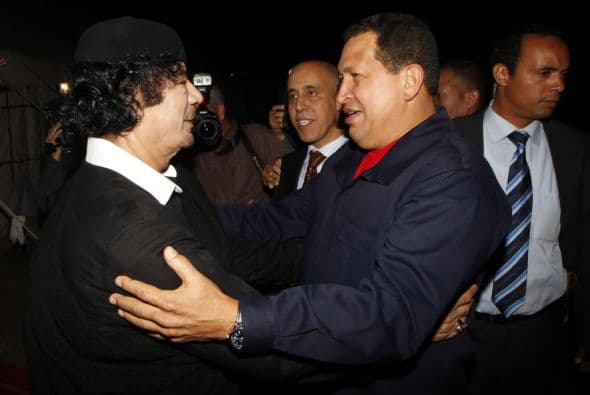 Muamar Gadafi. El ex hombre fuerte de Libia fue otro de los líderes a los que se acercó Chávez, que lo convirtió en su principal aliado en África. Cuando en septiembre de 2011 Gadafi estaba asediado por una revuelta interna y en paradero desconocido, el venezolano le conminaba a resistir y tras su muerte lo calificó de "mártir".