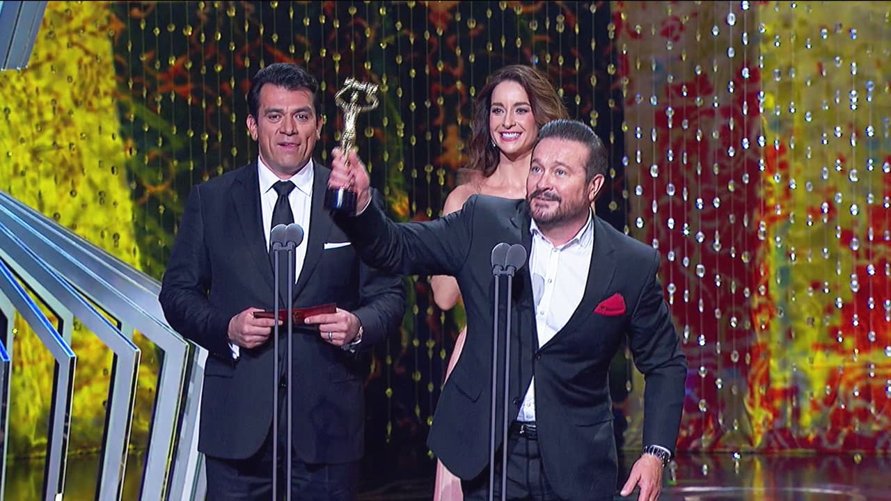 En la pasada entrega de los Premios TVyNovelas ganó la presea como 'Mejor Primer Actor', por eso recordemos su trayectoria en el día de su cumpleaños.
