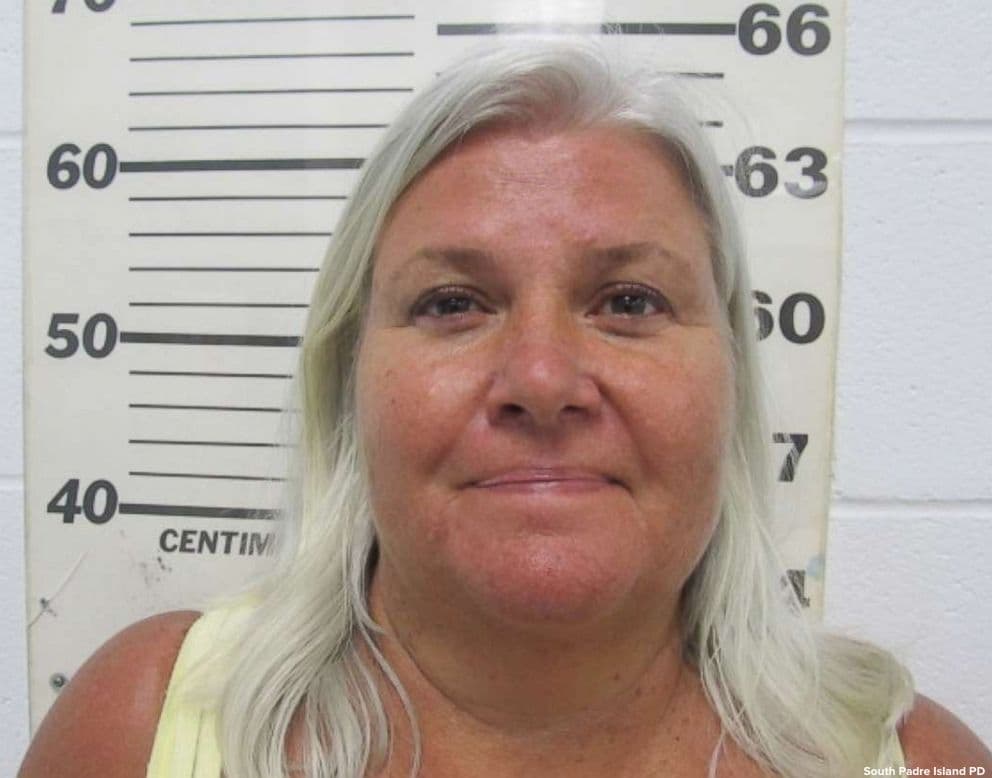 Capturan en el sur de Texas a la sospechosa de dos asesinatos que era buscada en todo EEUU