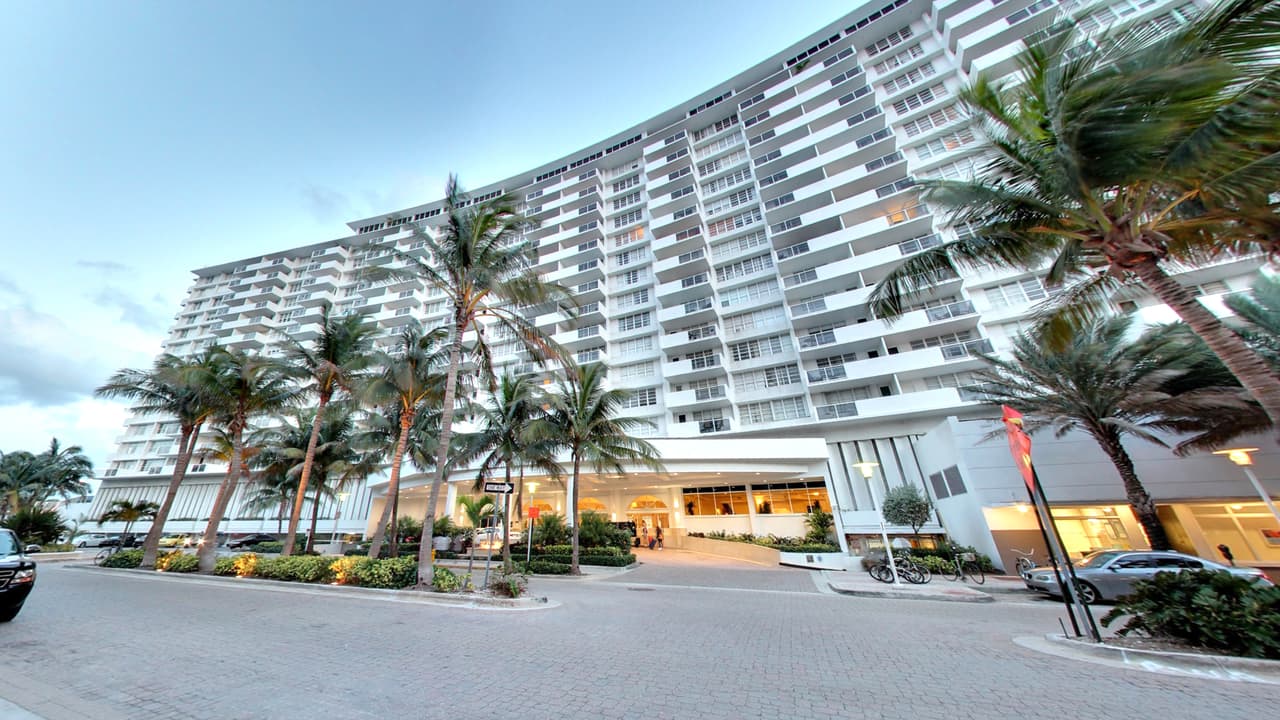 Hotel en Miami despide a más de 200 empleados tras el paso devastador del huracán Irma