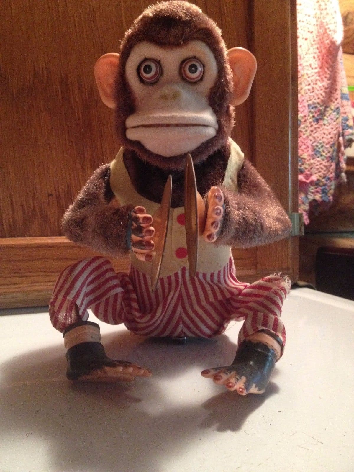 Musical Jolly Chimp: creado en los años 50 por una compañía japonesa, este monito que hace música con sus platillos aún se consigue online.