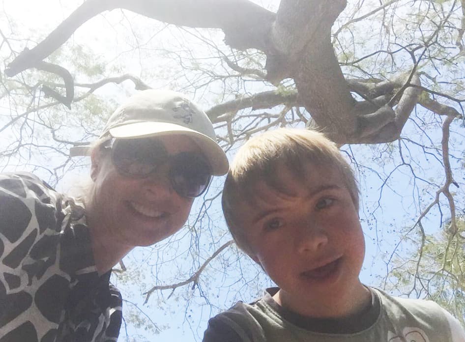 En especial su hijo mayor, Luciano: "No te imaginas, ¡es coquetismo! Cuando salimos y encuentra niñas que le gustan, les sonríe, les manda besos y ellas son muy agradables con él. Ahorita está enamorado de Renata Notni, dice que es su novia" dijo la actriz para la "Revista TVNotas".